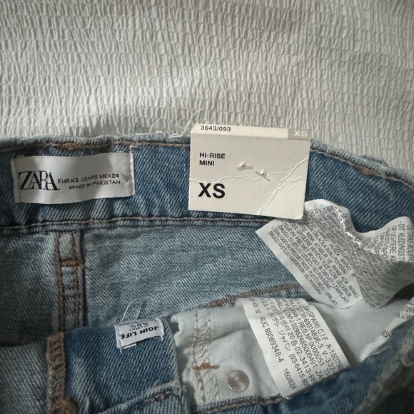 Y2K Denim Mini Skirt Zara XS NWT - Picture 2 of 3
